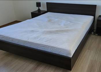 Komplet Łóżko lewitujące ze stelażem i wezgłowiem 160x200 + szafki nocne