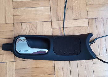Audi A4 B5 Klamka wewnętrzna lewa przód 8D0837019