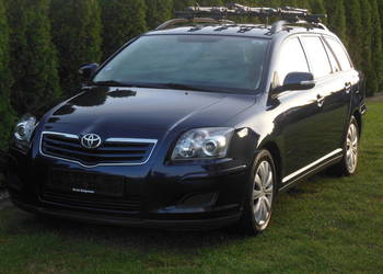 Toyota Avensis Oryginalny lakier Bagażnik na 4 rowery Parktronic Nawigacja