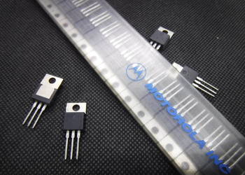MUR 1640CT dioda mur640ct Motorola 400V 8A TO220