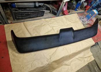 Daszek nad przednią szybę nissan patrol y61