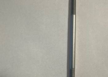 Szpilka Iveco 504182277