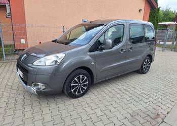 1.6 BENZYNA#''TEPEE''SPROWADZONY#SERWISOWANY#KAMERA#COFANIA#NOWE OPONY