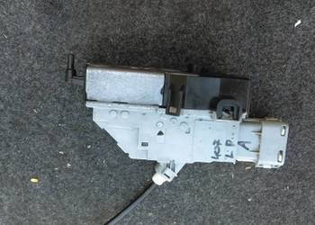 Zamek drzwi prawy przedni Peugeot 9683418280 Zamek drzwi prawy przedni Peugeot 9683418280