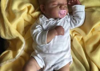 Lalka Bobas Niemowlę Reborn 49cm Realistyczny Śpiący Noworodek + akcesoria