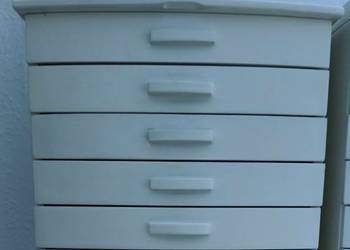 Szkatulka  kasetkadrewno biała 7 szuflad 28 cm