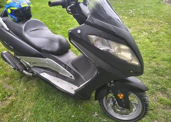 Skuter 125 cm. Sampo na Belgię Razzo steed . Kask gratis