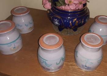 5 Kubków i 6 Kieliszków Ceramicznych dość starych.