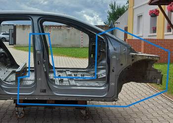 Skoda Enyaq 5LA iV60 ĆWIARTKA SŁUPEK PRAWY BOK PRÓG  