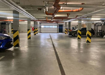 Miejsce postojowe w garażowcu- Nowa Cukrownia.