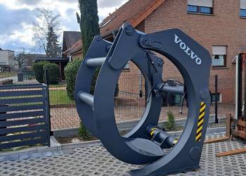 Sprzedam wielki chwytak do drewna Volvo liebherr cat ładowarka