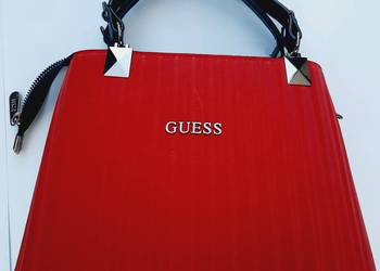 Guess torebka czerwona z zamkiem 23x17 cm