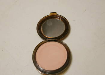 Puderniczka plastikowa udająca bursztyn, skamieniały różowy puder