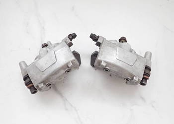 Dwa Zaciski Zacisk Przód Jarzmo Klocki Yamaha YFM 700 Raptor 06-13r