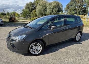 Opel Zafira 1.4 BENZYNA Klimatronik Nawigacja Kamera Tempomat Bluetooth