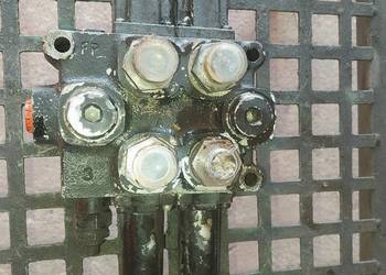 Rozdzielacz hydrauliczny 2 sekcyjny na linki Galtech Q45