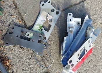 Toyota yaris 2009 | 2012 blacha  mocowanie belki strefa Toyota yaris 2009 | 2012 blacha  mocowanie belki strefa