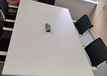 Stół z mikroportem + 6 krzeseł skóra