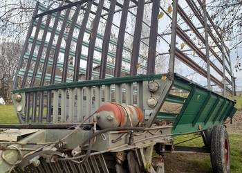 Przyczepa samozbierająca