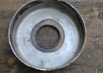 Mercedes W123 gniazdo mocowanie spr. tył Mercedes W123 gniazdo mocowanie spr. tył