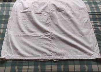 Elegancka krótka kremowa spódniczka Casual roz 48/50.