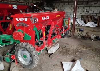 Siewnik zbożowy Agromasz SR 300