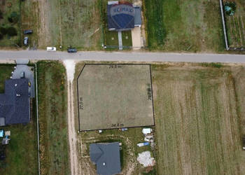 Działka budowlana w pobliżu lasu i stawów