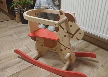 Konik na biegunach drewniany