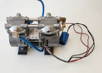 Pompa próżniowa laboratoryjna ZWB-40/1,4A 200W