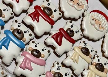 Pierniczek lukrowany w woreczku celafonowym ze wstążką