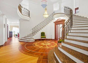 Luksusowa rezydencja z basenem i bacówką, 1,2 ha