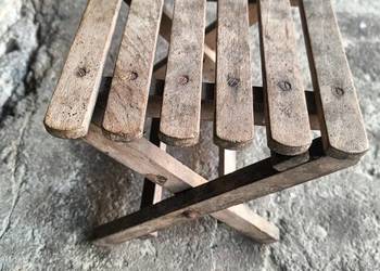 Stary kultowy drewniany taboret stołek składany vintage PRL do odnowienia