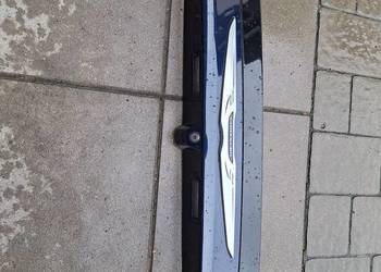 Blenda klapy ze światłem stop Chrysler Pacifica 2017