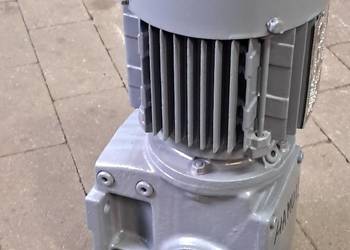 Motoreduktor 0,37 kW/48 obr.