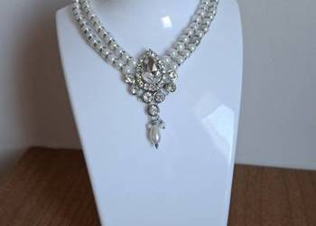 Klasyczny, delikatny naszyjnik na specjalną okazję