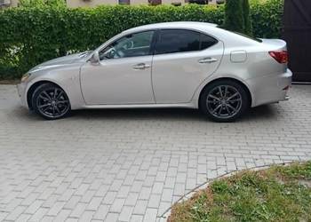 Lexus is250