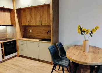 Wygodne 2 pokojowe , nowe, nigdy nie zamieszkałe mieszkanie.