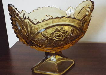 Stara cukiernica-bomboniera z ozdobnego, kolorowego szkła