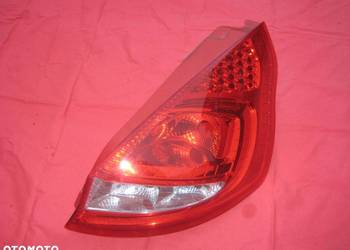 FORD FIESTA MK7 08-12R LAMPA TYŁ PRAWA 8A6113404A