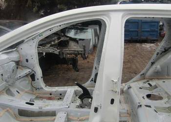 PRÓG SŁUPEK LEWY LEWA BOK NISSAN MICRA K14