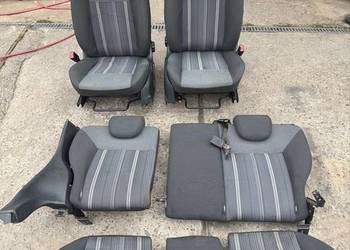 Fotele ford fiesta mk7 komplet przód tył