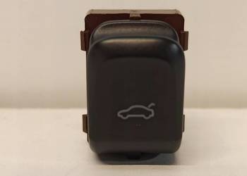 PRZYCISK OTWIERANIA KLAPY TYŁ A4 B8 8K0959831A PRZYCISK OTWIERANIA KLAPY TYŁ A4 B8 8K0959831A