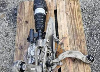 BMW G11 G12 ZWROTNICA LEWA WAHACZE MIECH PNEUMATYKA 6877559 6884379