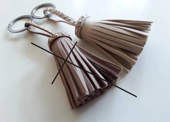 Brelok chwost skórzany kremowy