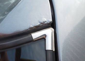 Audi 80 B4 Avant Element kątowy uszczelki szyby klapy tył