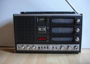 Radio GRUNDIG SATELLIT 3000