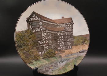 Talerz kolekcjonerski Royal Doulton z wizerunkiem Little Moreton Hall.