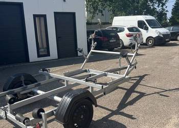 Przyczepka pod 2 skutery wodne.