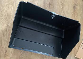 82032836 87316828 Osłona akumulatora  T7000 T6000 TS Puma