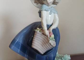 Figurka - dziewczynka z koszykiem. Lladro. Jose Puche